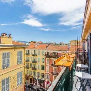https://feeling-riviera-saint-siagre.fr-provencehotel.com